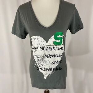 NWOT Michigan State Spartans V Neck Tee